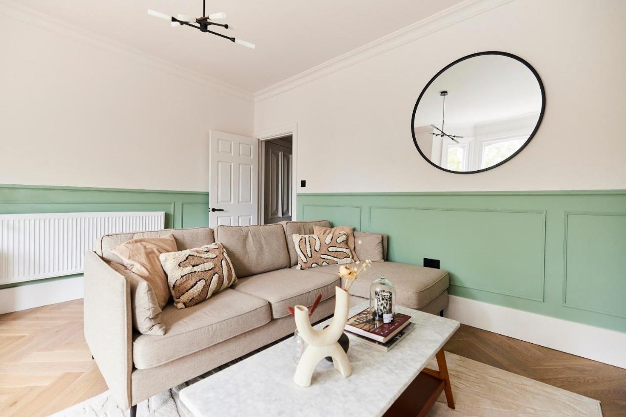 The Elmfield Road Wonder - Dazzling 2bdr Flat Apartment London