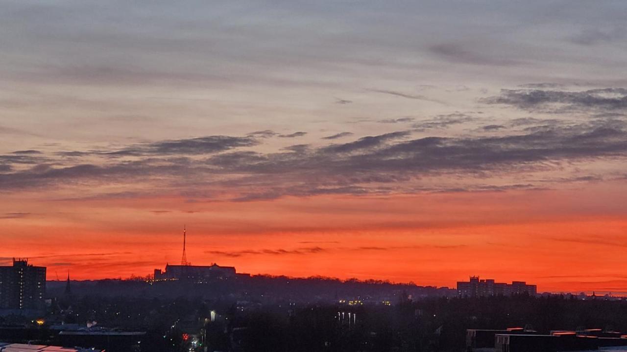 Apartment Sunny Luxury Skyline Flat Near Alexandra Palace, Tottenham Stadium & Drumsheds London