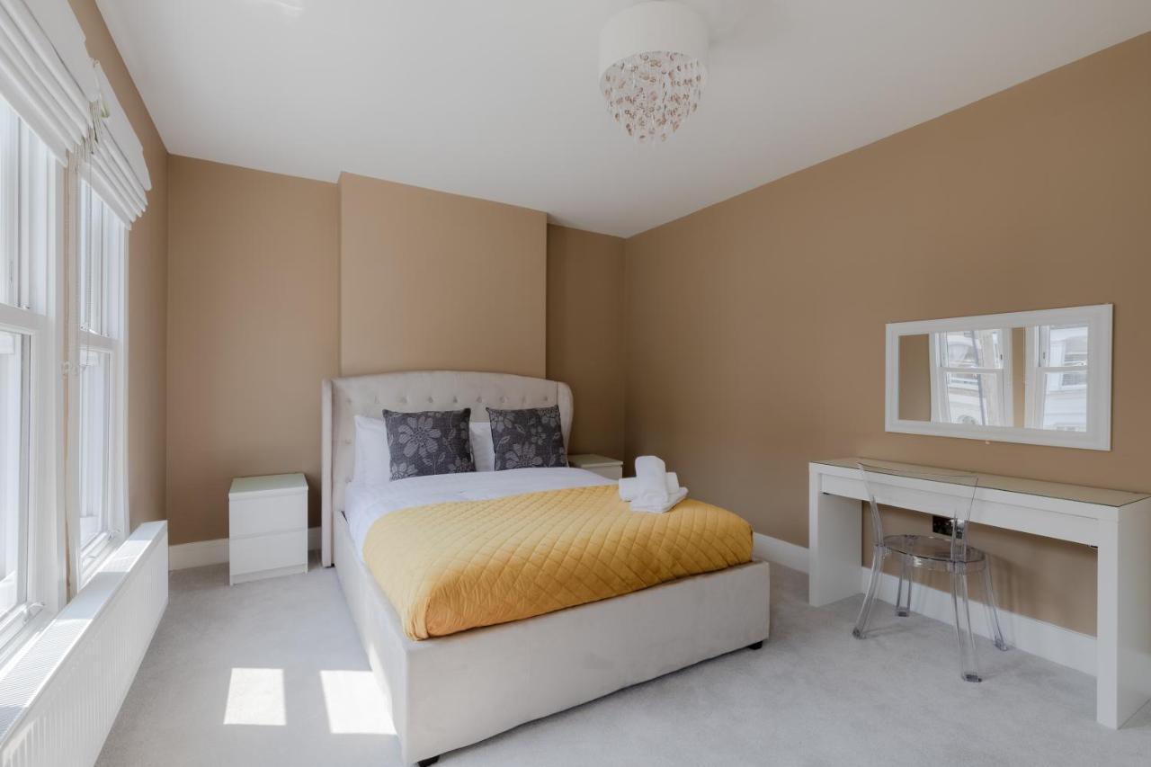 Central, Stylish And Spacious 4 Bedroom House 2,5 Bathrooms In Shepherd's Bush London