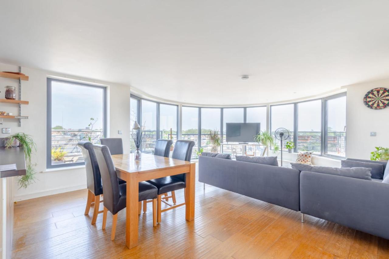 Apartment Lovely 2bd Flat With Balcony - Stoke Newington *
