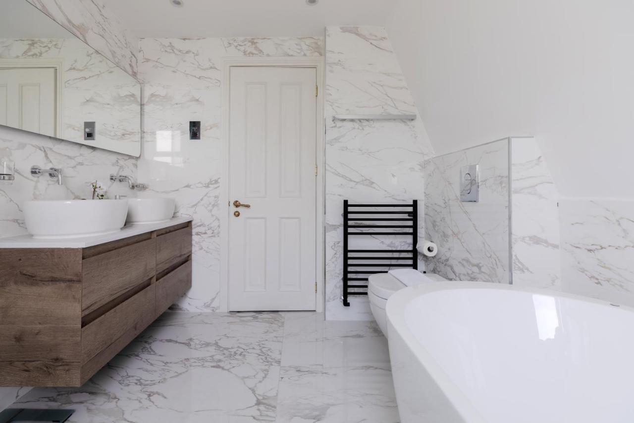 Central, Stylish And Spacious 4 Bedroom House 2,5 Bathrooms In Shepherd's Bush Apartment