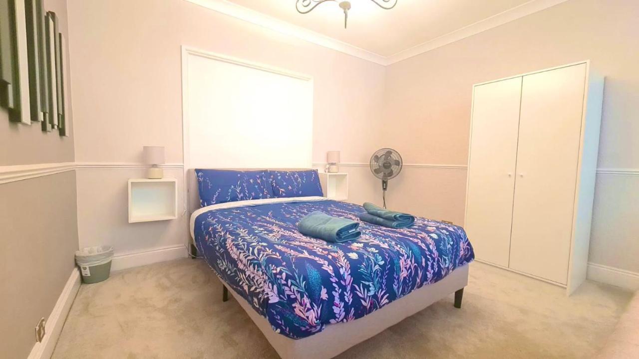 Private In East Ham Habitación en casa particular *