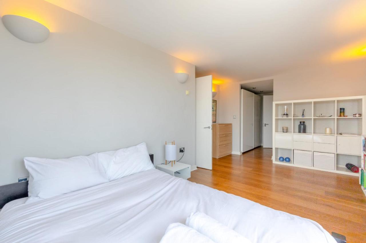Lovely 2bd Flat With Balcony - Stoke Newington Apartment *