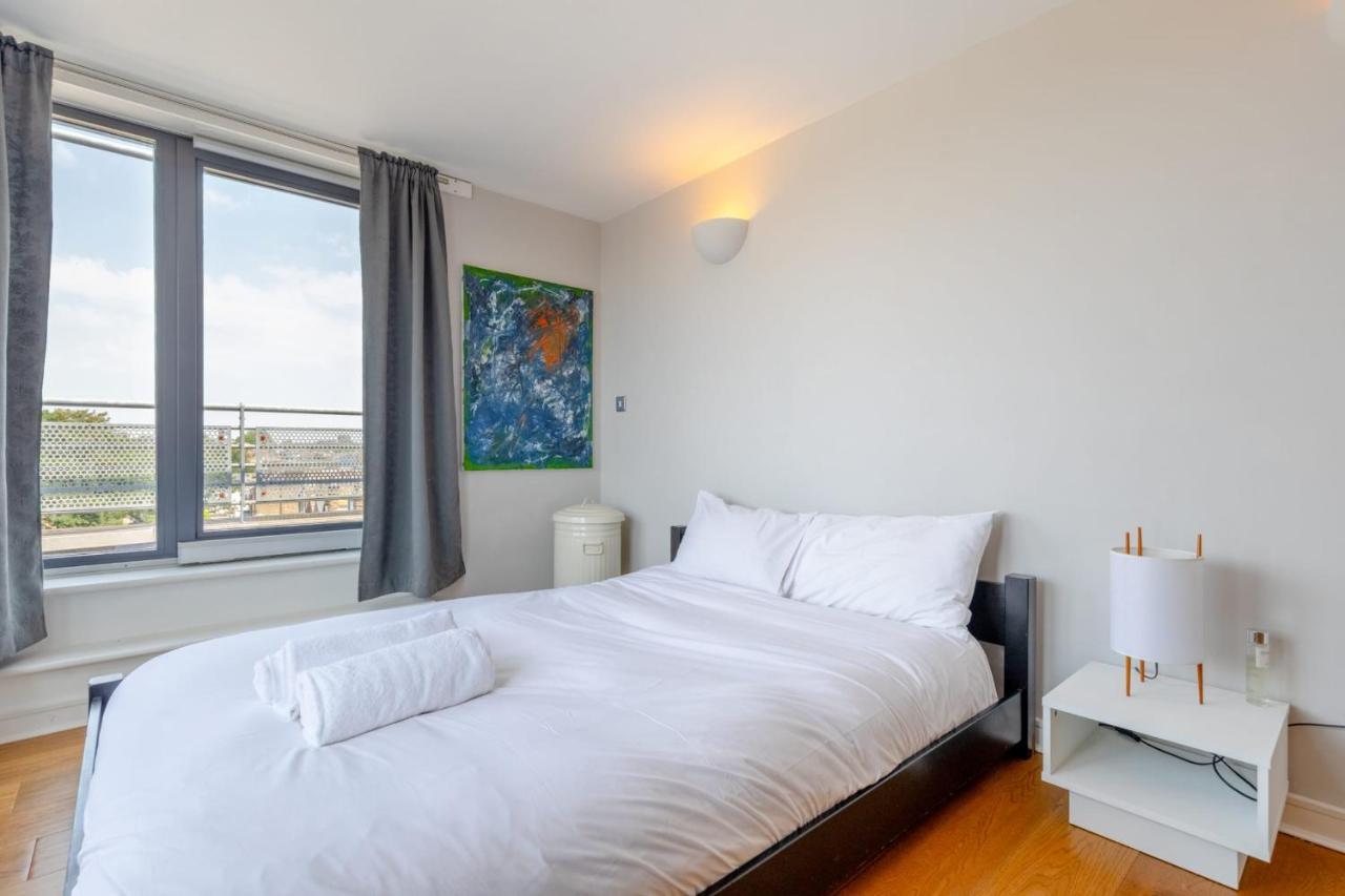 Lovely 2bd Flat With Balcony - Stoke Newington * London
