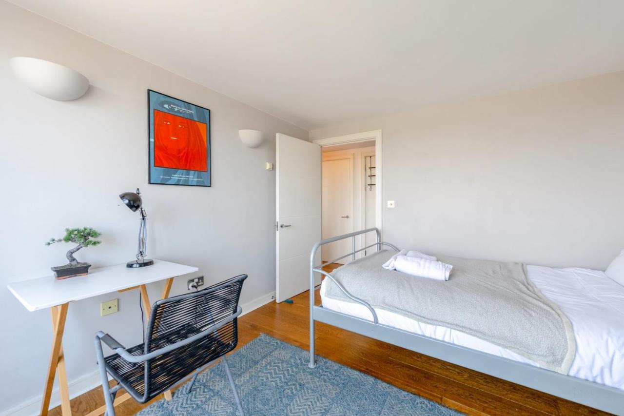 Lovely 2bd Flat With Balcony - Stoke Newington * London
