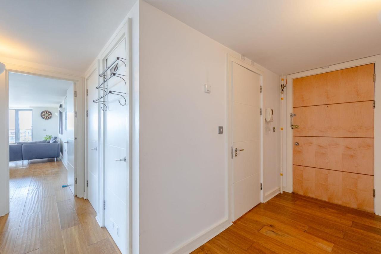 Lovely 2bd Flat With Balcony - Stoke Newington London