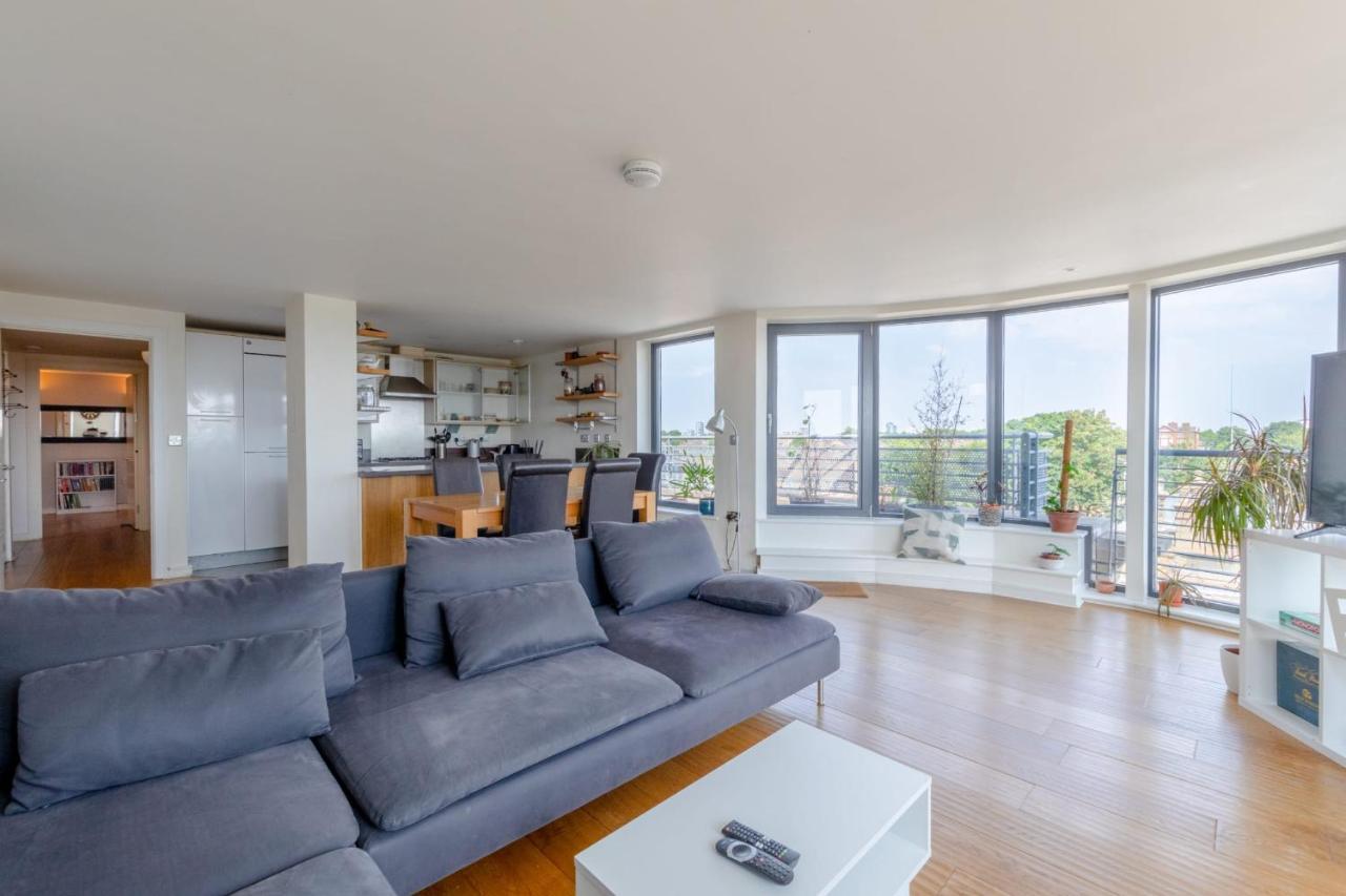 Lovely 2bd Flat With Balcony - Stoke Newington * London