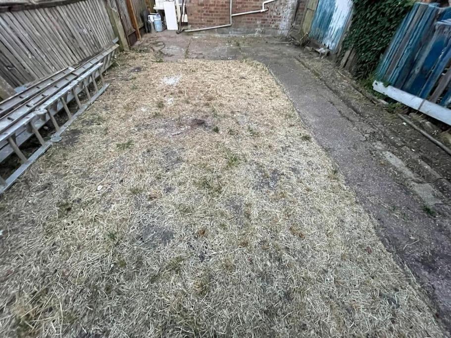 Ground Floor 2 Bed Flat With Garden North * London
