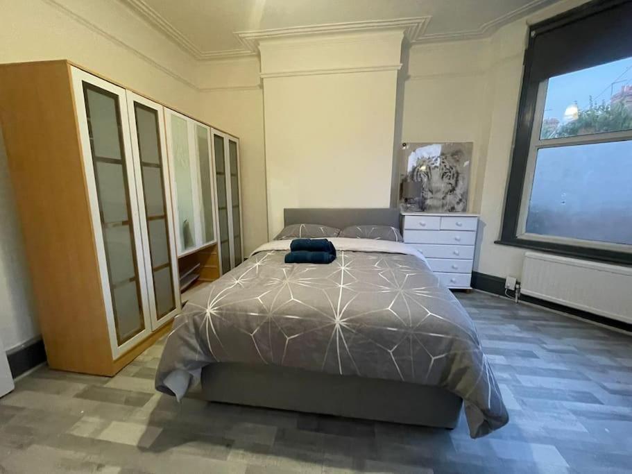 Apartment Ground Floor 2 Bed Flat With Garden North