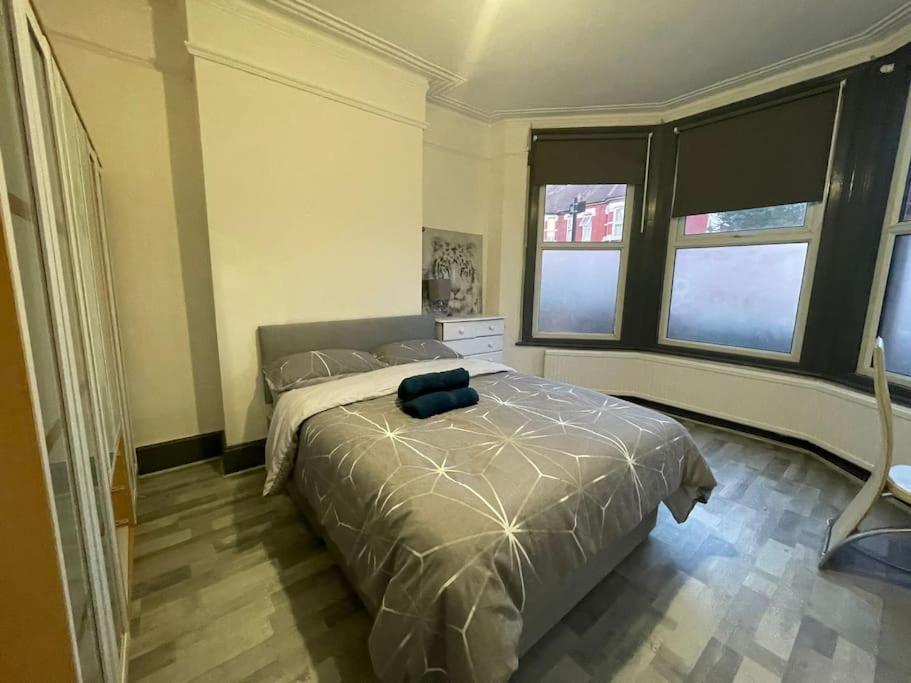 Apartment Ground Floor 2 Bed Flat With Garden North London