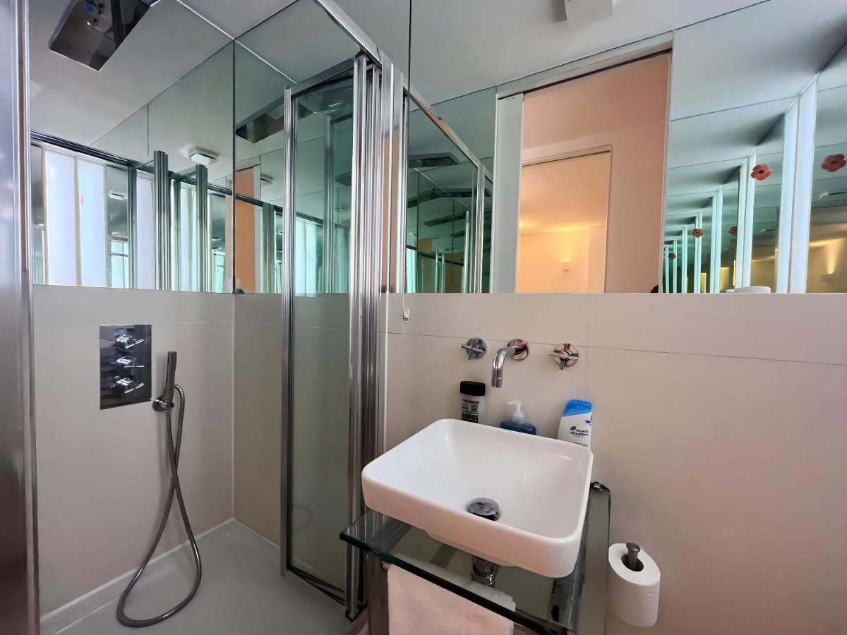 Apartment Hyde Park Two Bedroom London