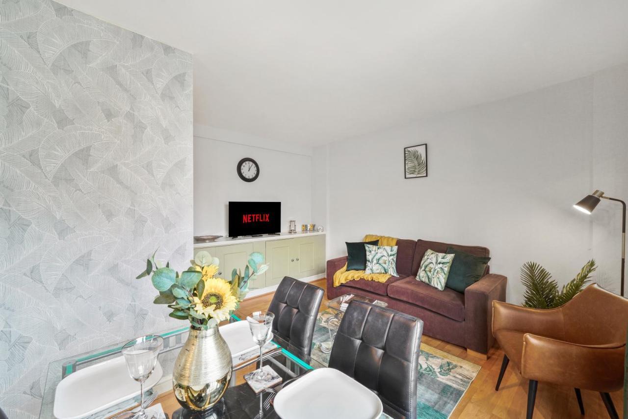 Dream Key Chelsea: Serviced With Netflix London