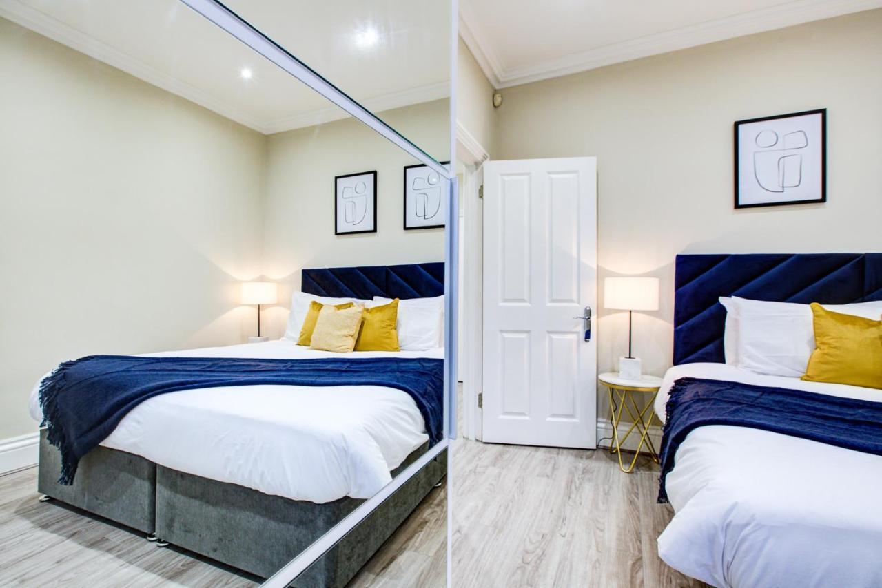Hybrid Resi - Battersea Near Power Station Appartement Londen