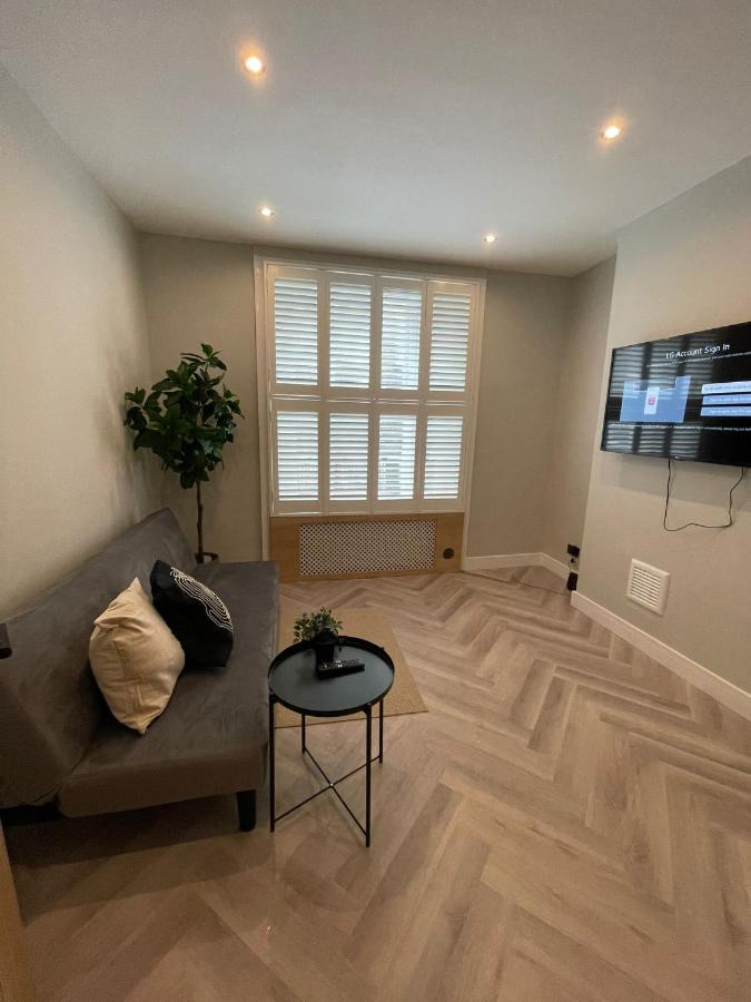 Apartment Luxury 2 Bed 1 Bath In By Graceful *