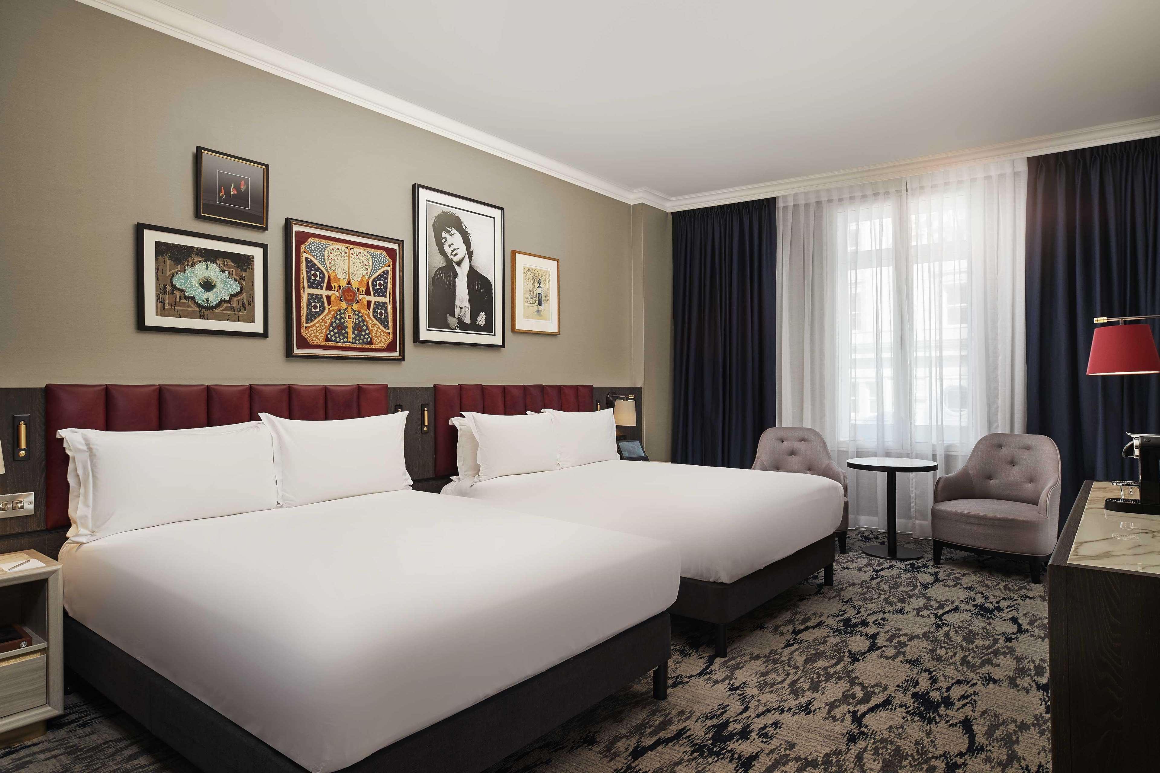 Hotel The Trafalgar St. James, Curio Collection By Hilton London