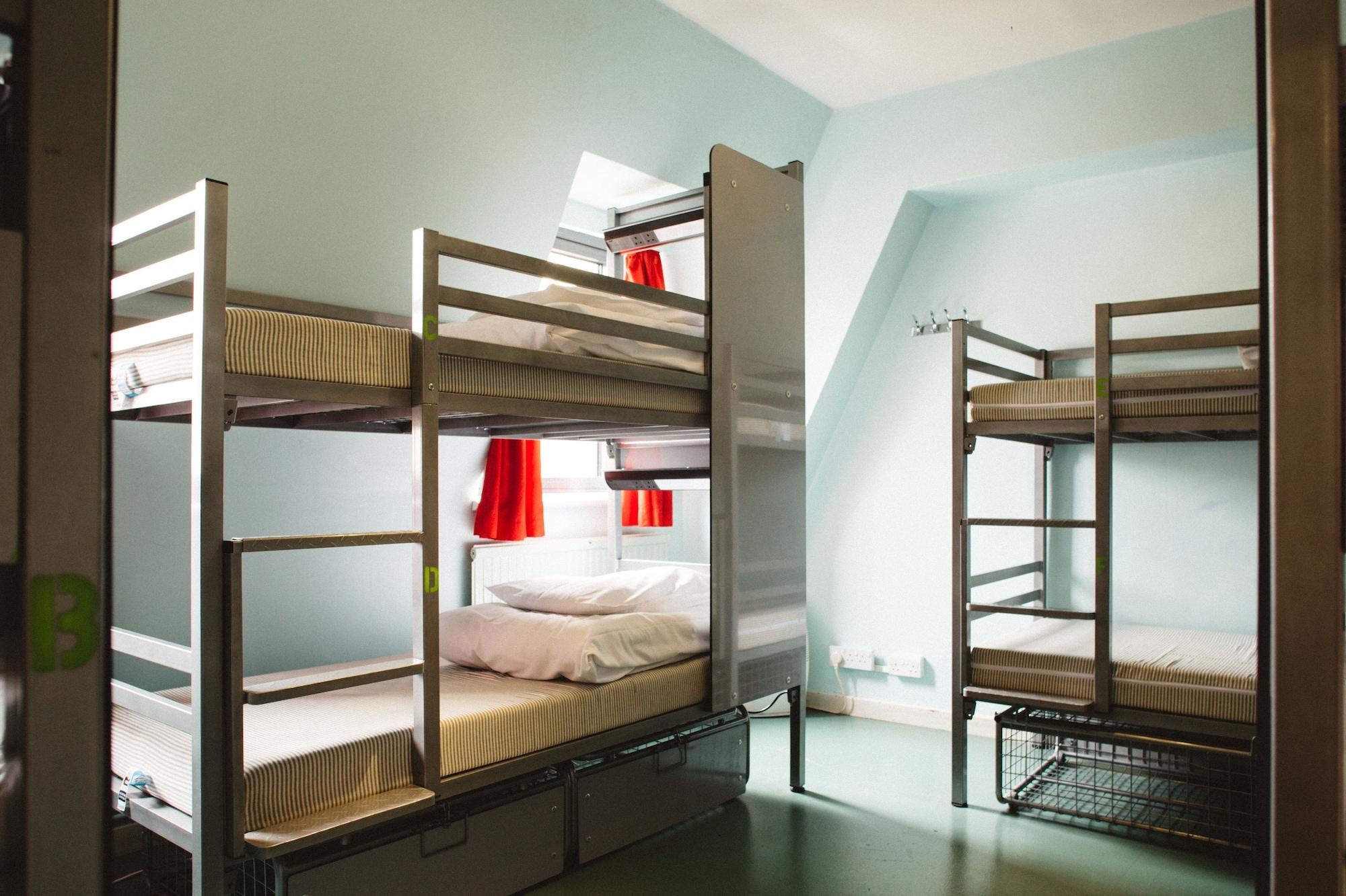 Clink261 Hostel *