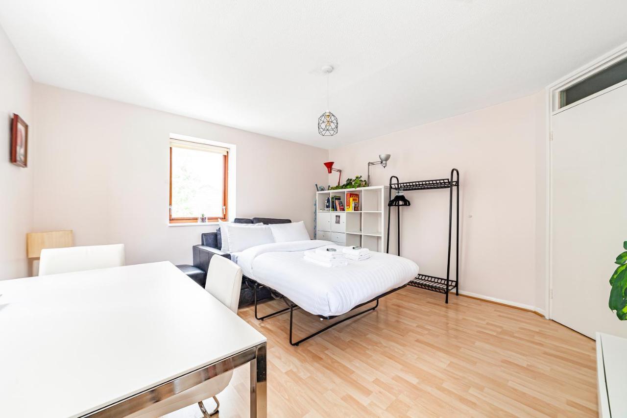 Lovely In Tower Hill, Fantastic Location Apartment *