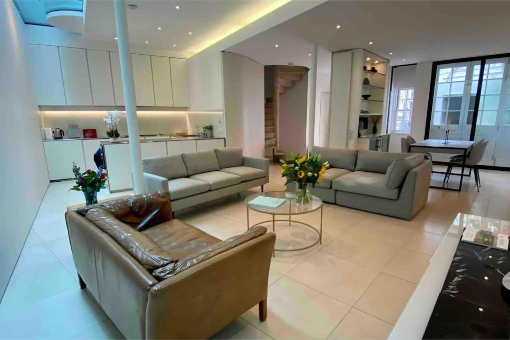Stunning 4 Bed Mews House With Patio Vakantiehuis Londen
