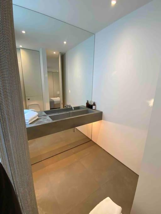 Stunning 4 Bed Mews House With Patio * Londen