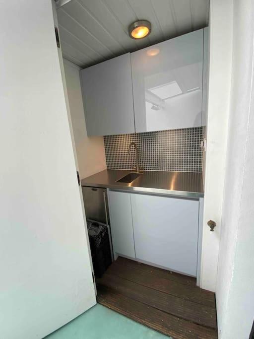 Stunning 4 Bed Mews House With Patio Londen