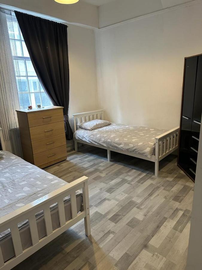 Accommodatie bij particulieren Central Location, Close To Bars Restaurants And Train Stations Londen