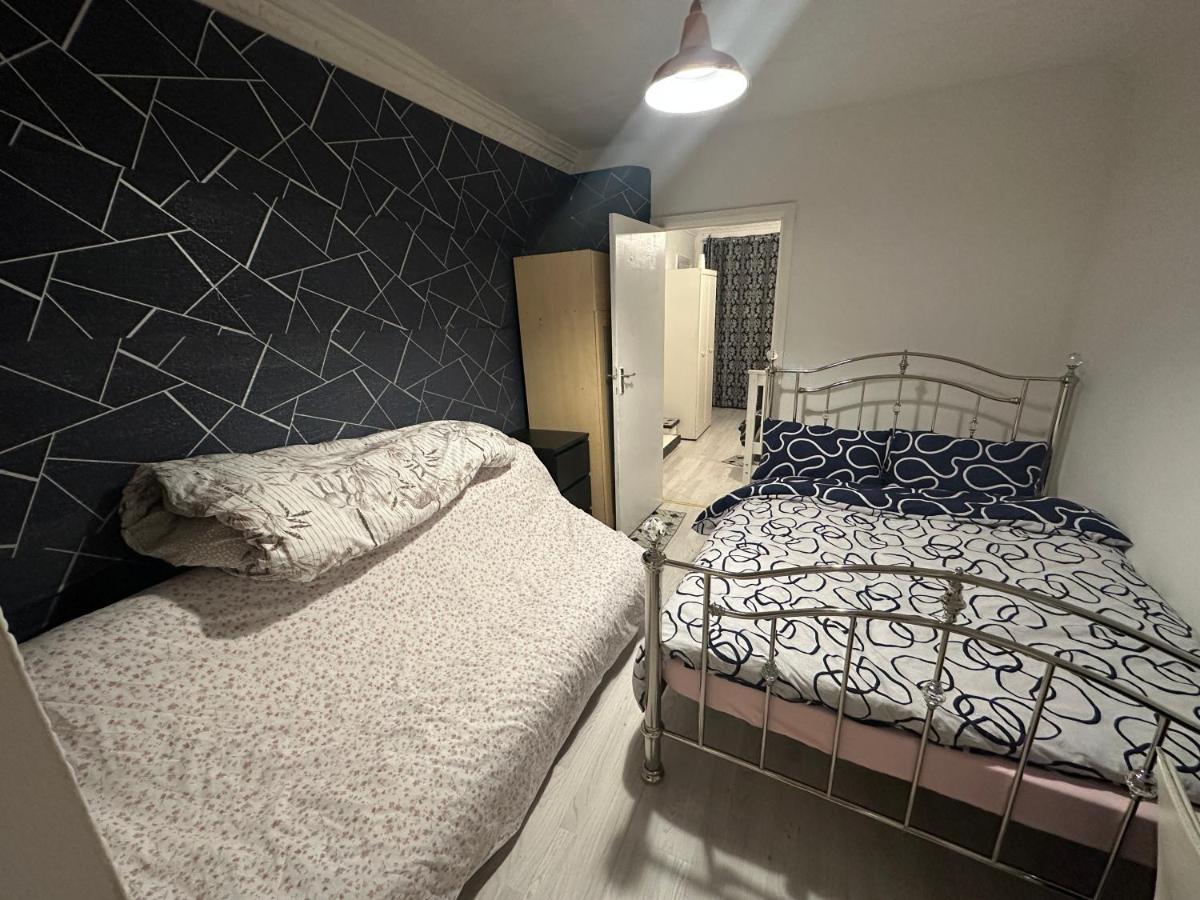 Apartment 4 Double Bed Family 15 Mins From Central Ldn London