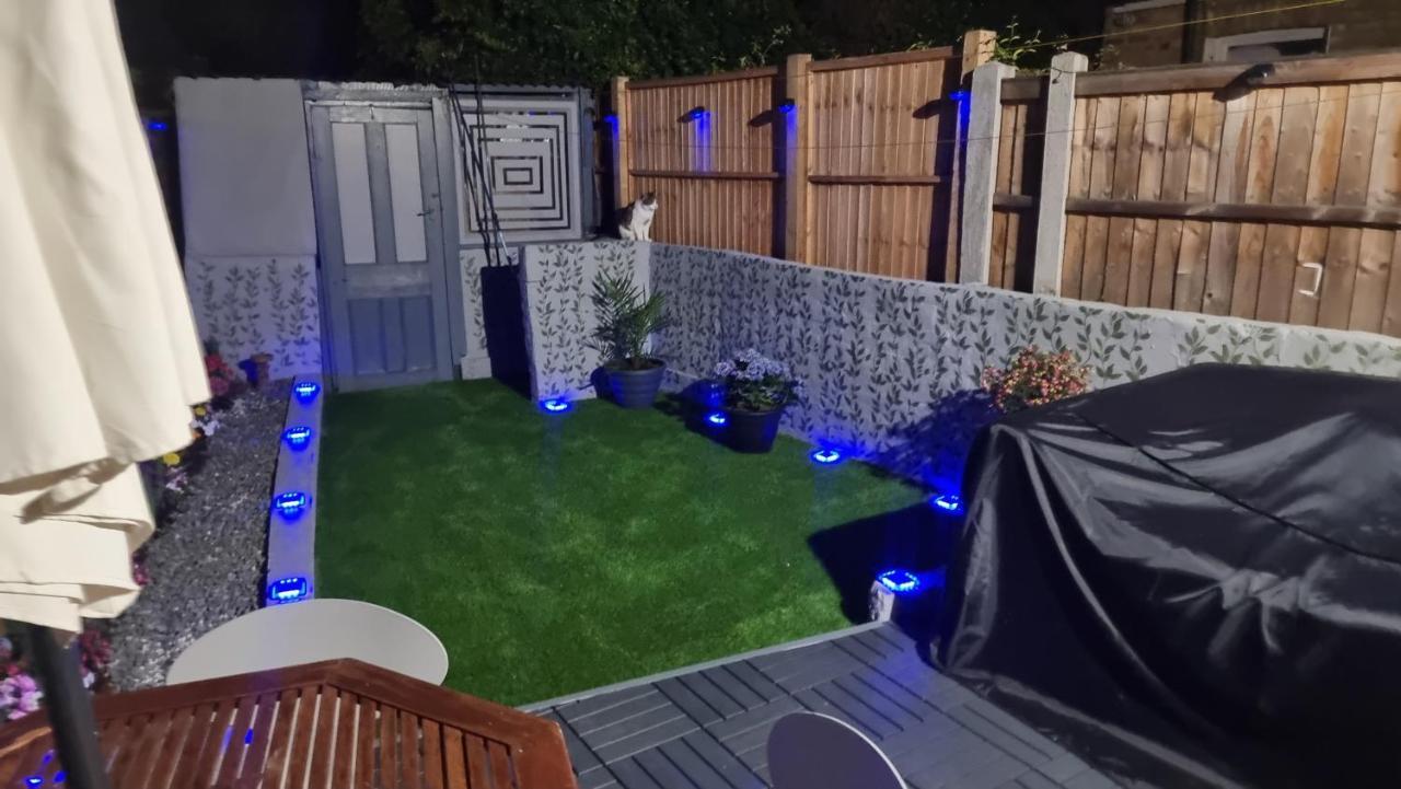 Lackco's Kingsize Luxurious Homestay London