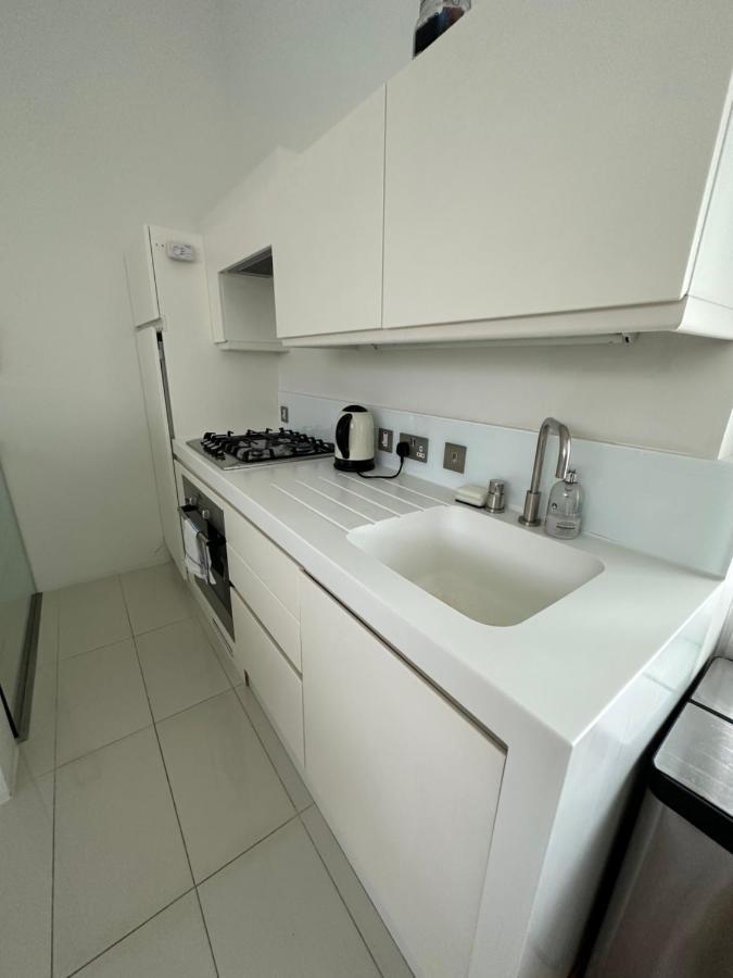 Flat In Piccadilly * Londen
