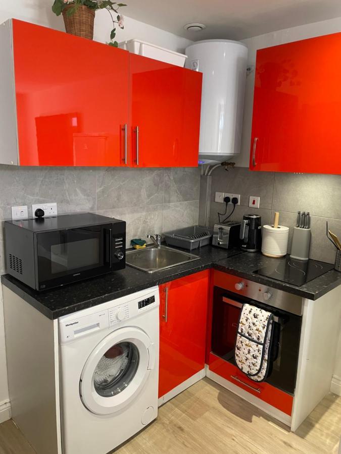 Mac-stephneil Homes Apartment London