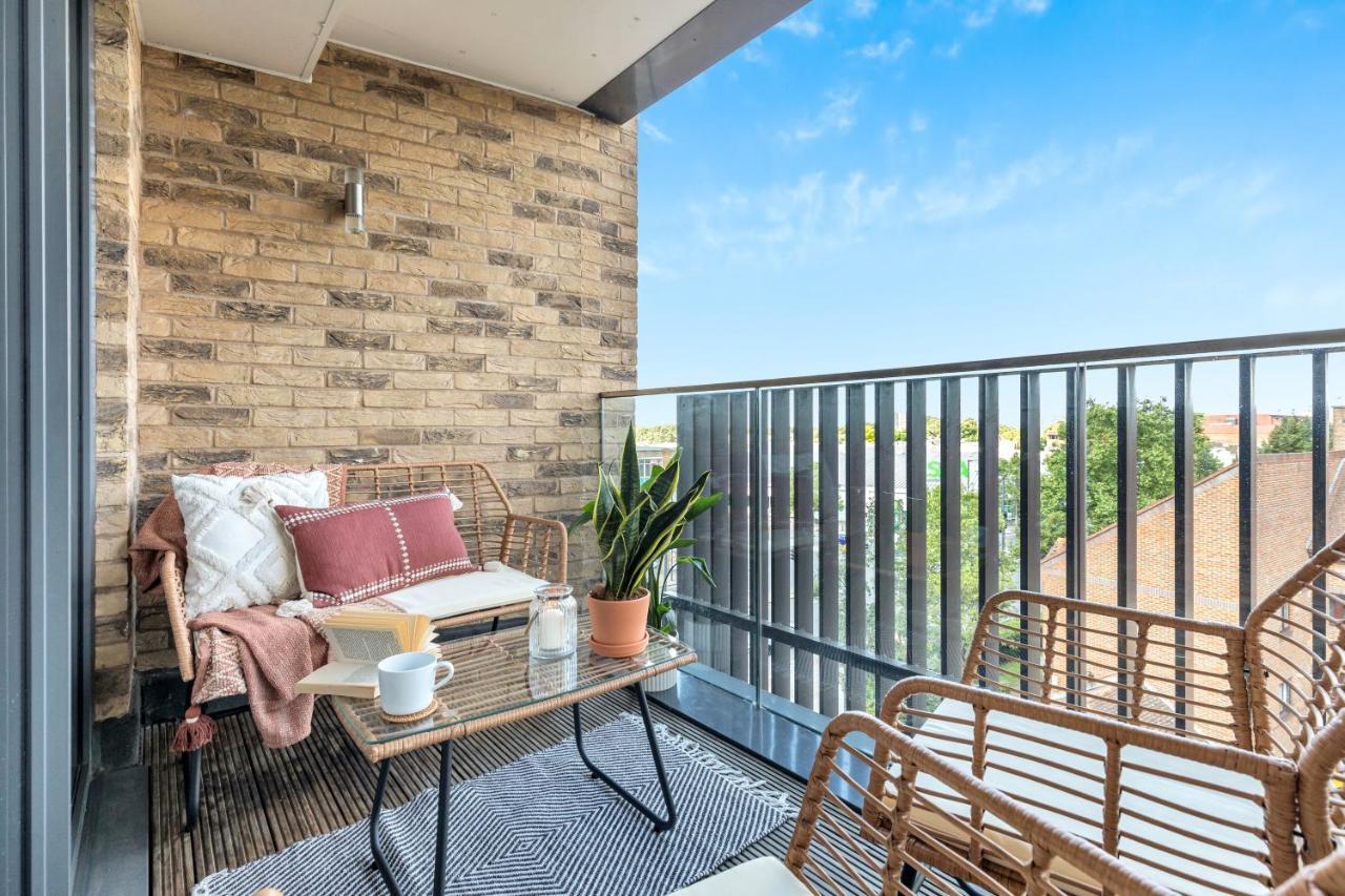 Apartment Modern Luxe Just 10 Mins From Tower Bridge! Easy Access To Tube And Bus