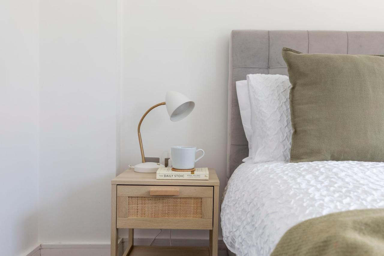 Apartment Modern Luxe Just 10 Mins From Tower Bridge! Easy Access To Tube And Bus
