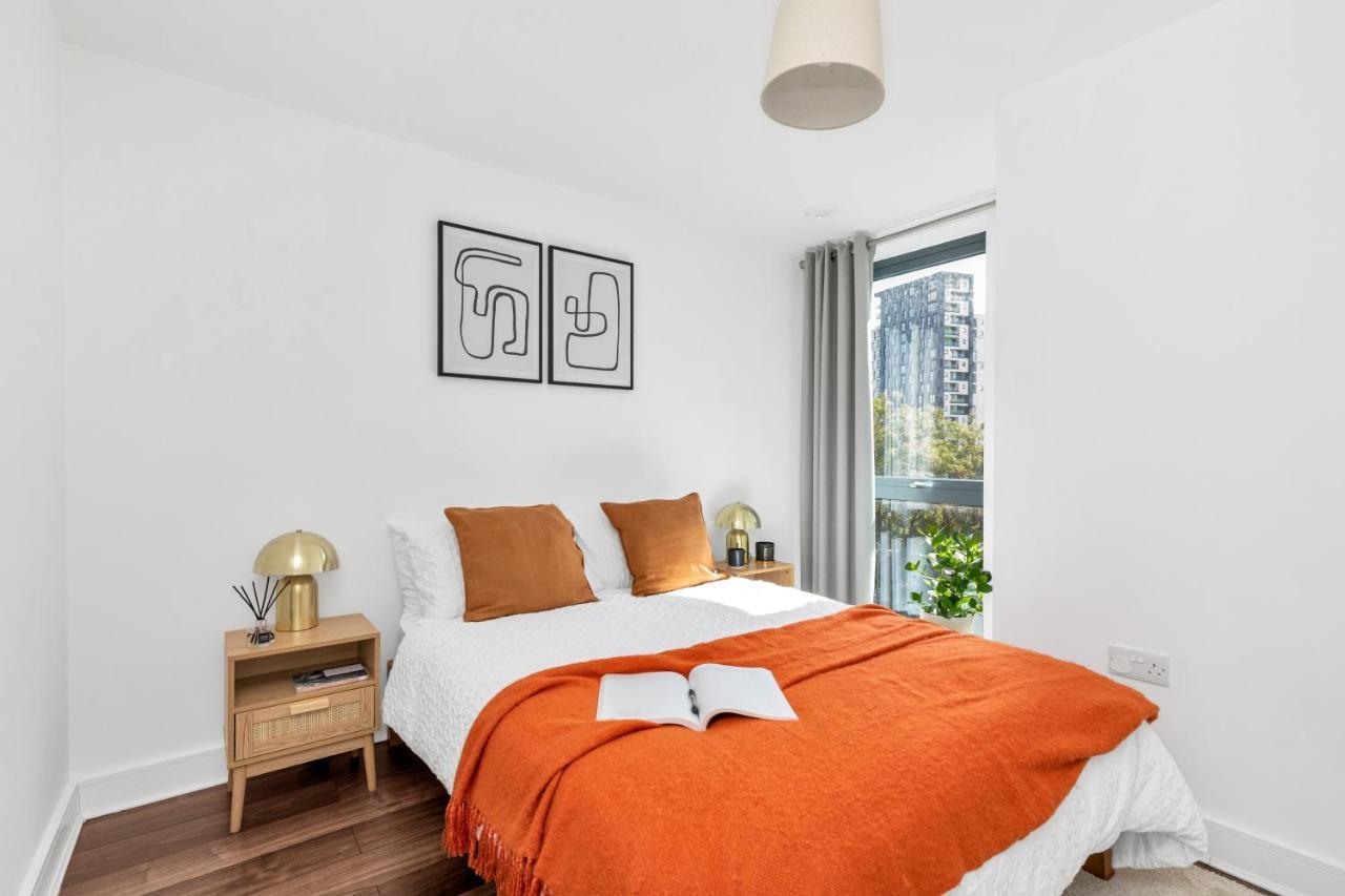 Apartment Modern Luxe Just 10 Mins From Tower Bridge! Easy Access To Tube And Bus London