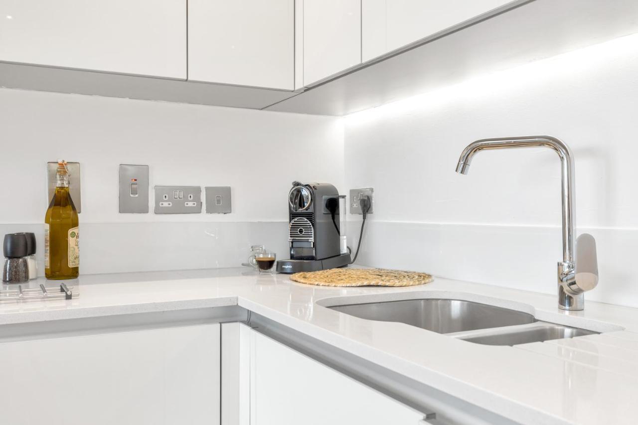 Apartment Modern Luxe Just 10 Mins From Tower Bridge! Easy Access To Tube And Bus *