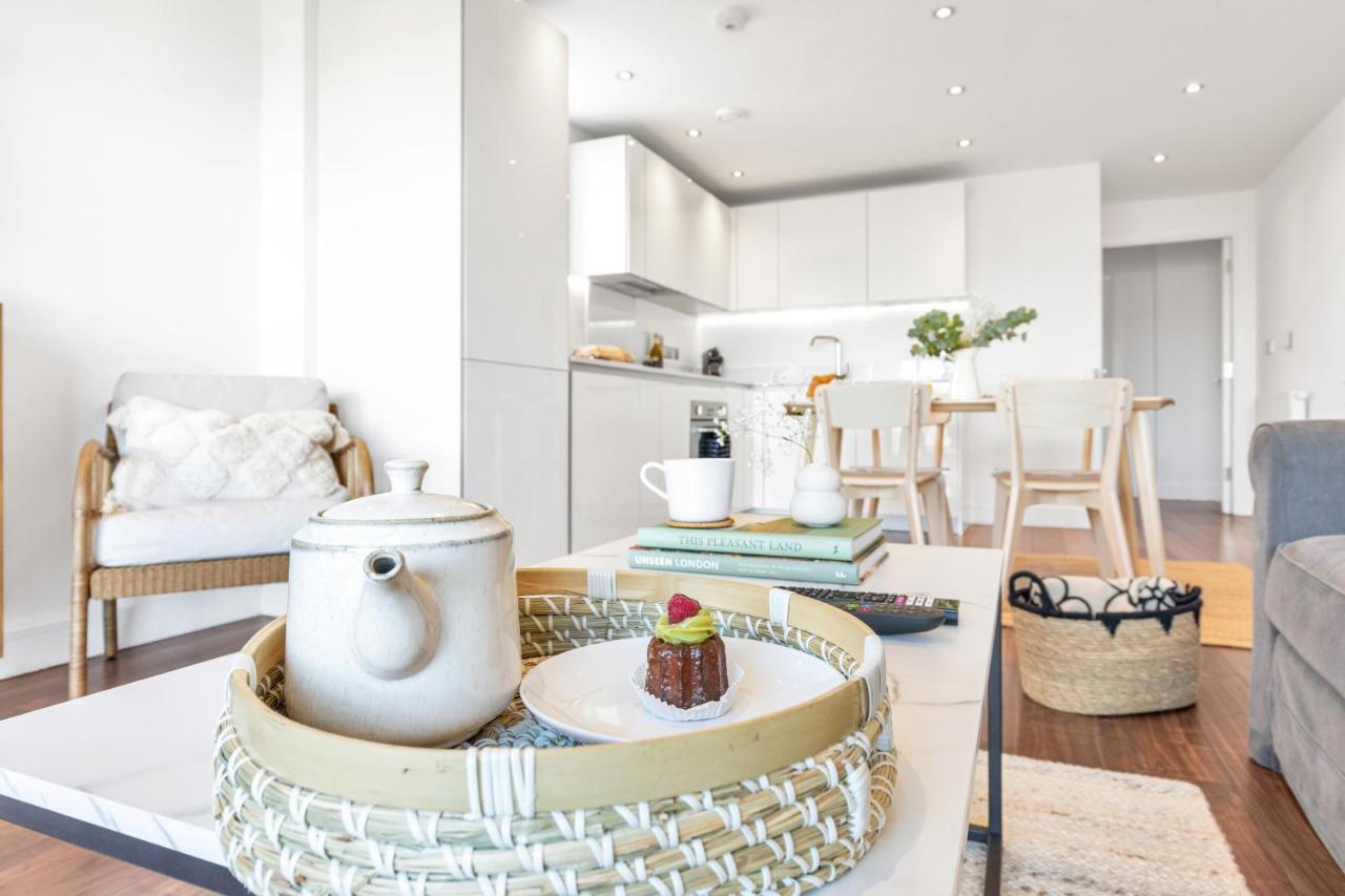 Modern Luxe Just 10 Mins From Tower Bridge! Easy Access To Tube And Bus *