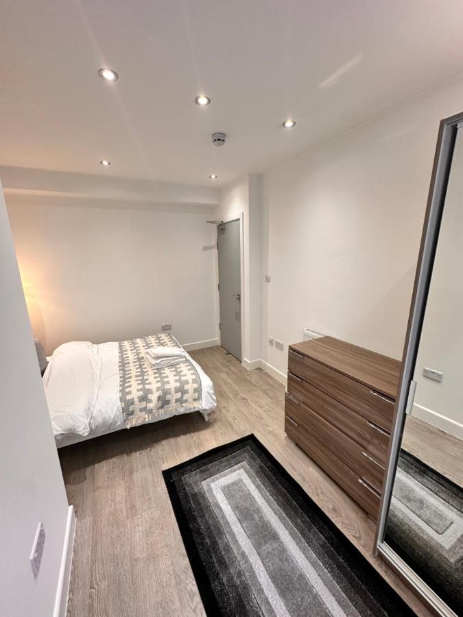Double And Single In Bromley By Bow Guest house London