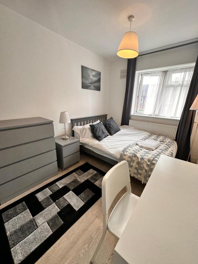 Double And Single In Bromley By Bow Guest house