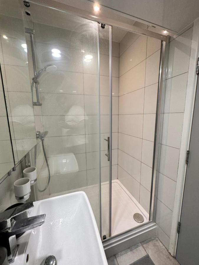 Double And Single In Bromley By Bow Guest house