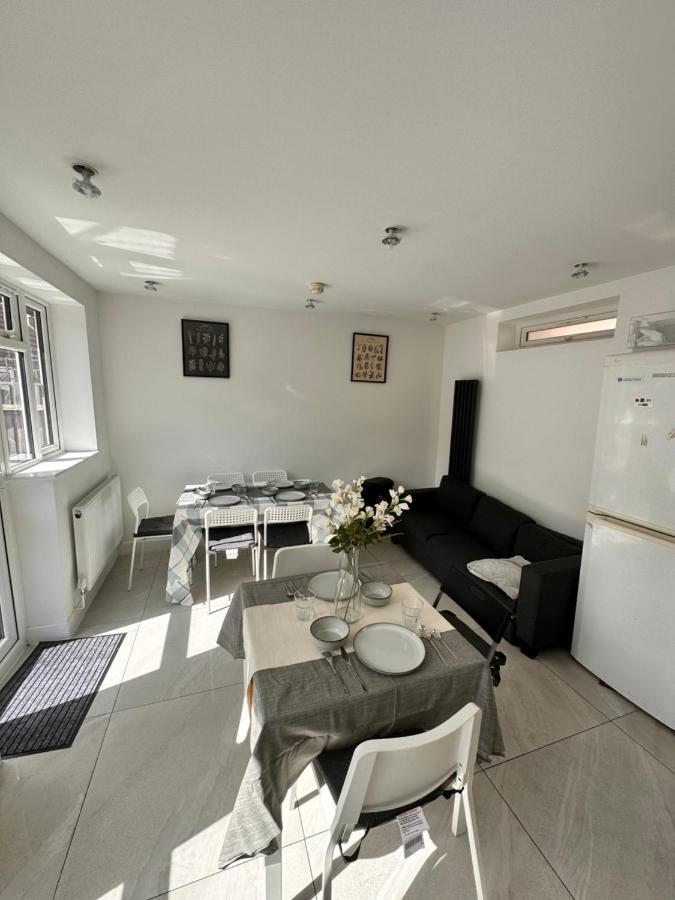 Double And Single In Bromley By Bow Guest house