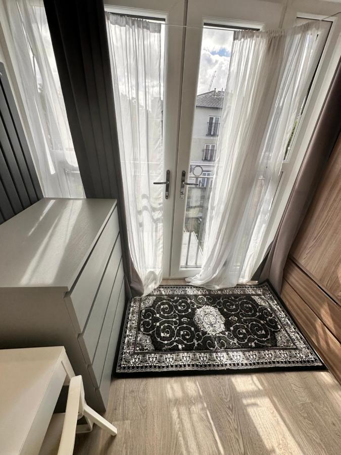 Double And Single In Bromley By Bow Guest house *