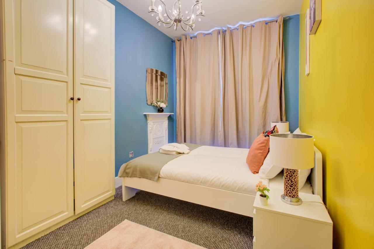 Oxford Street Mayfair Family Apartment *