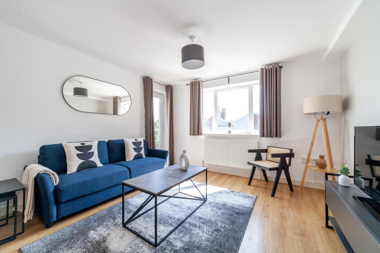 The South Wimbledon Collection * London