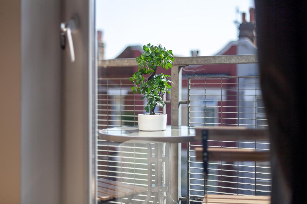 The South Wimbledon Collection Apartment *
