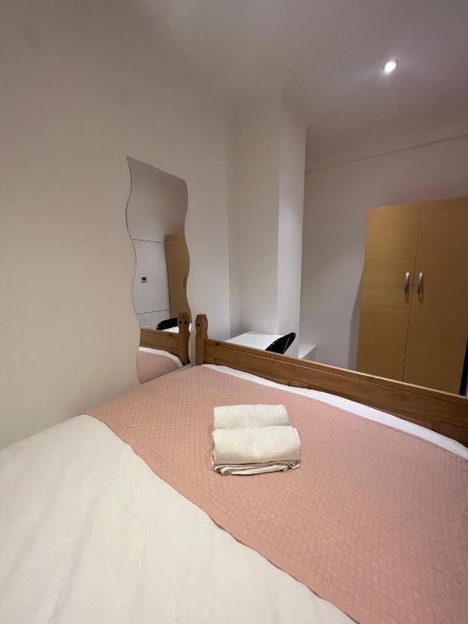 3 Bedroom Flat In King's Cross, St Pancras's. 8 People Appartement Londen