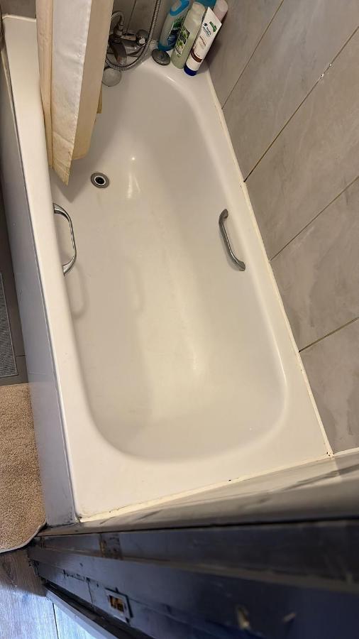 3 Bedroom Flat In King's Cross, St Pancras's. 8 People Londen