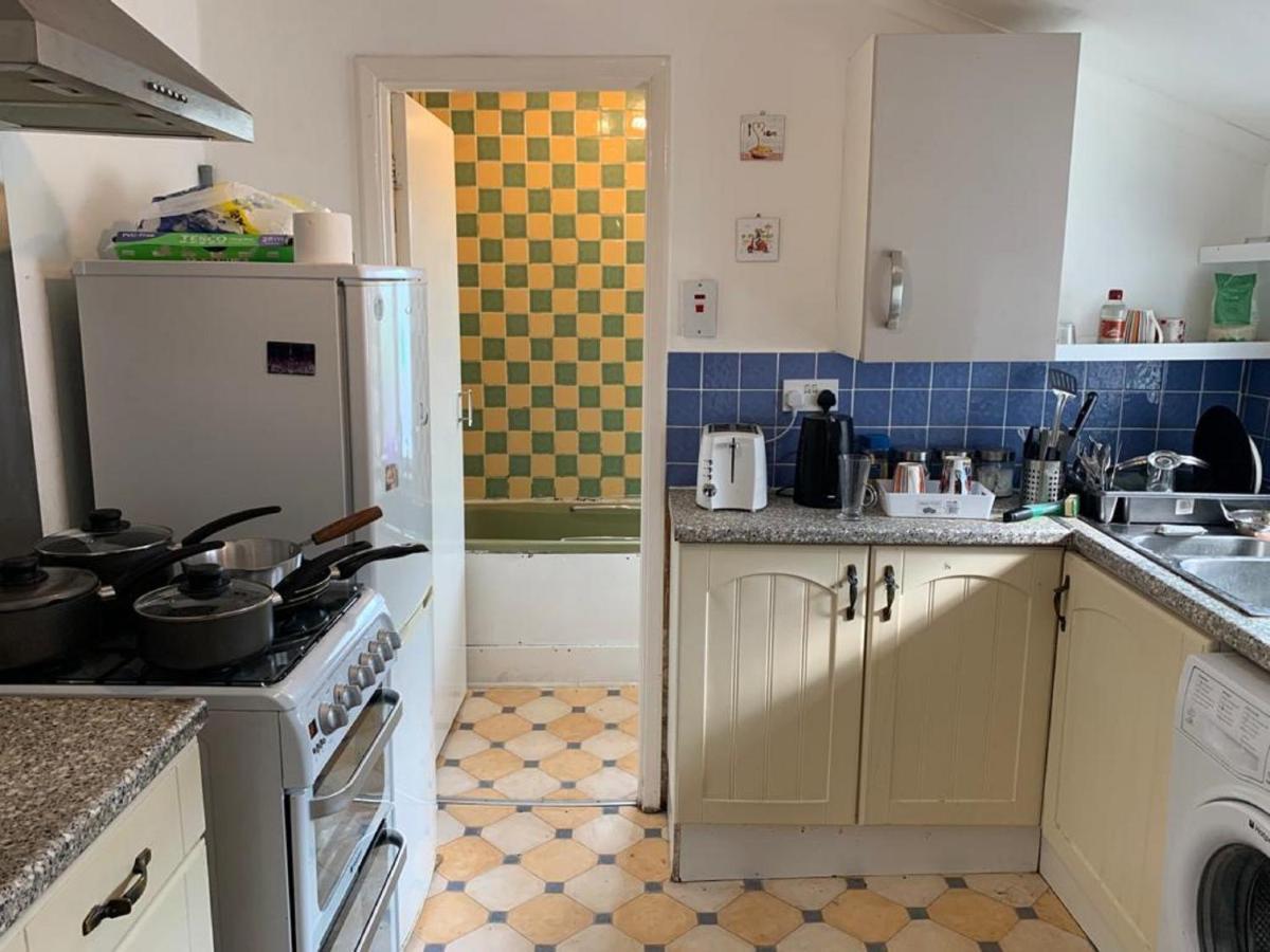 Luxury Extra Large Double Bedroom Near The St Street Londres