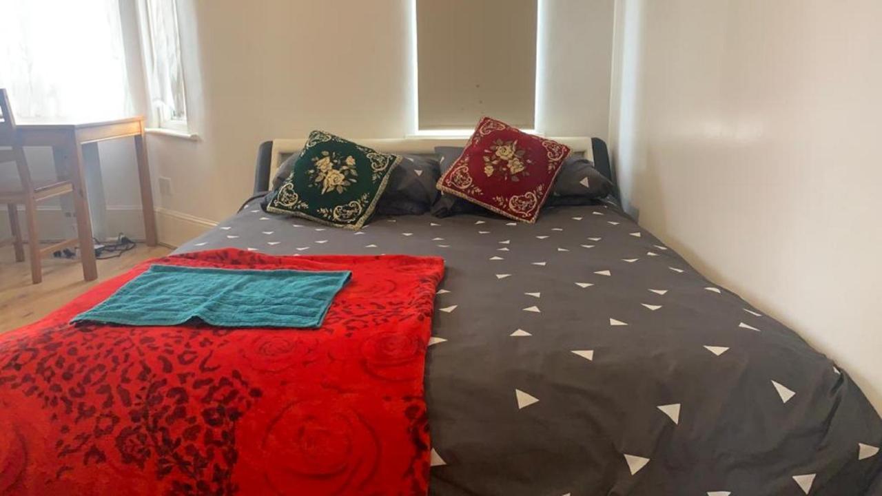 Luxury Extra Large Double Bedroom Near The St Street Pensión *