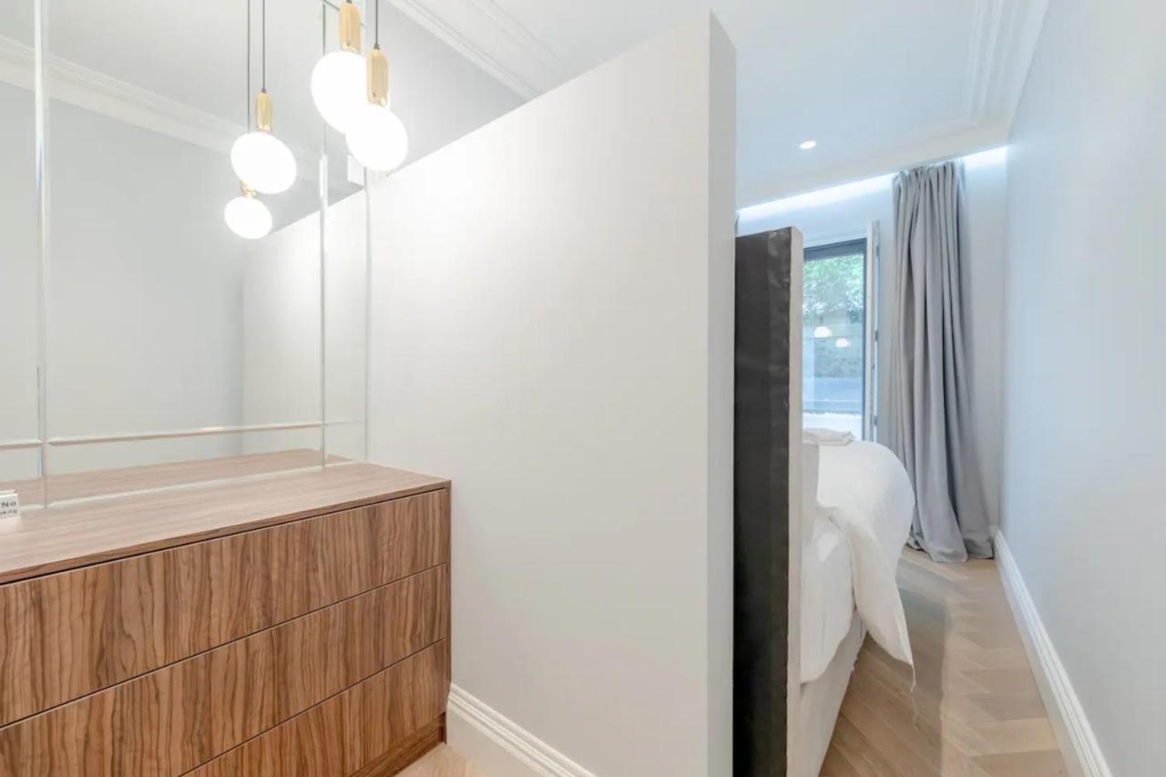 Apartment Beautifully Refurbished 2bd Flat - Earl's Court! *