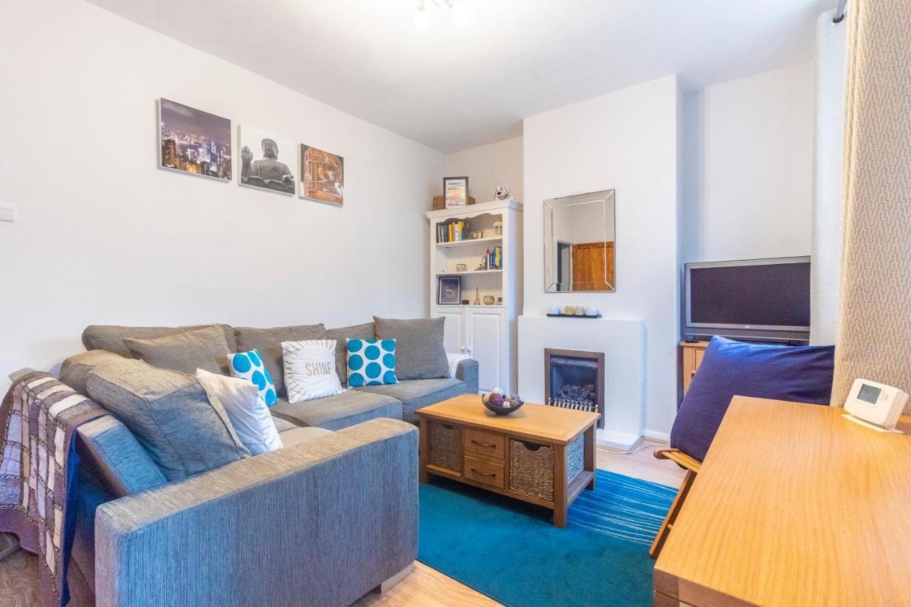 Modern & Cozy 1bdr Wexcellent Travel Links * Londen