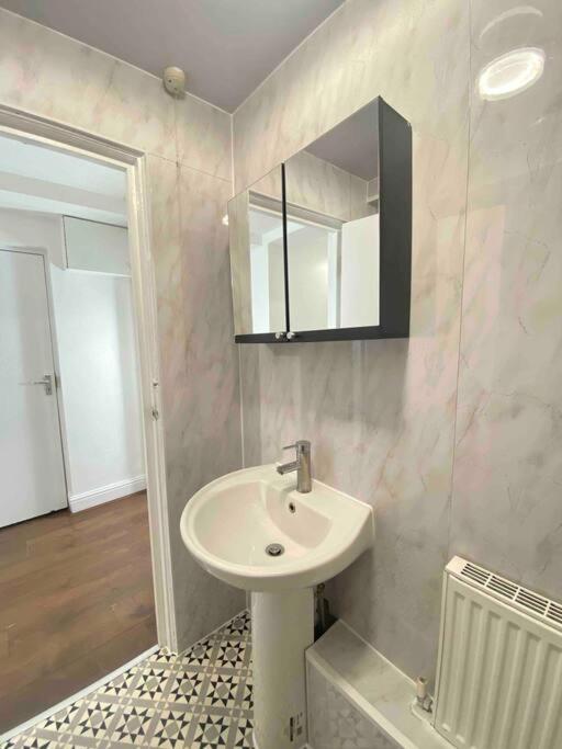 Chic 2 Bed In Brick Lane Apartment *