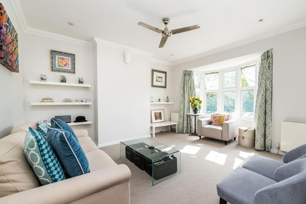 Modern And Spacious 2 Bed In Brixton * Londres